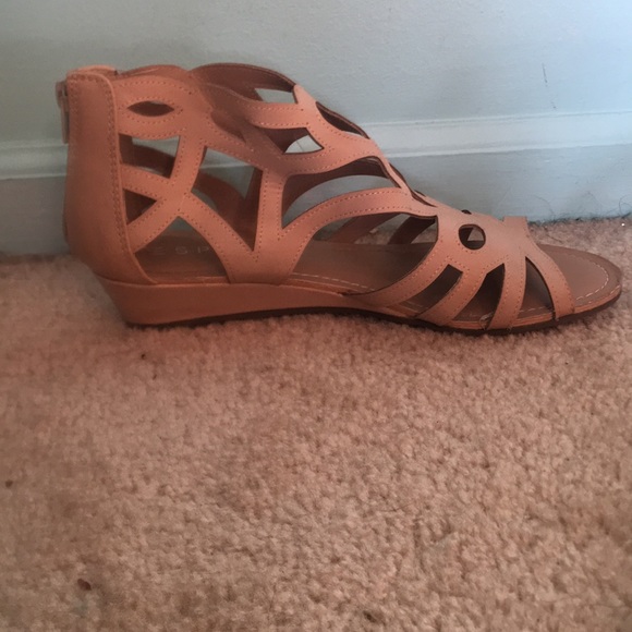 Nude wedge dress shoes - Picture 2 of 6